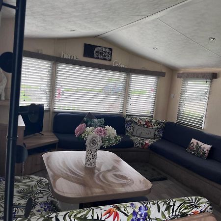Take Me To The Beach At J&S Caravan Holidays Newquay Bay Resort Saint Columb Minor Eksteriør billede