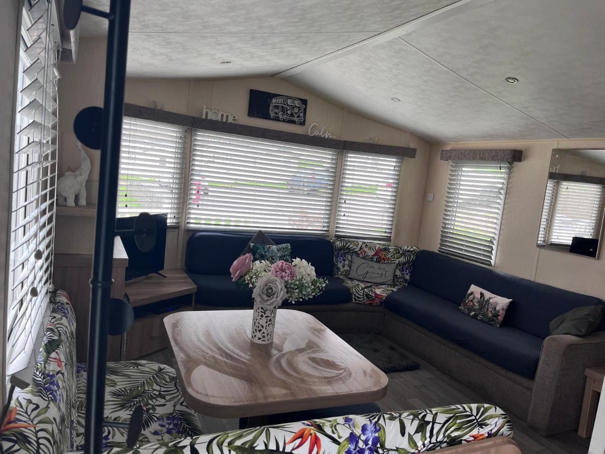 Take Me To The Beach At J&S Caravan Holidays Newquay Bay Resort Saint Columb Minor Eksteriør billede